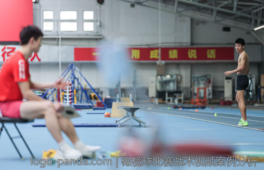 橄榄球比赛战术视频案例分析